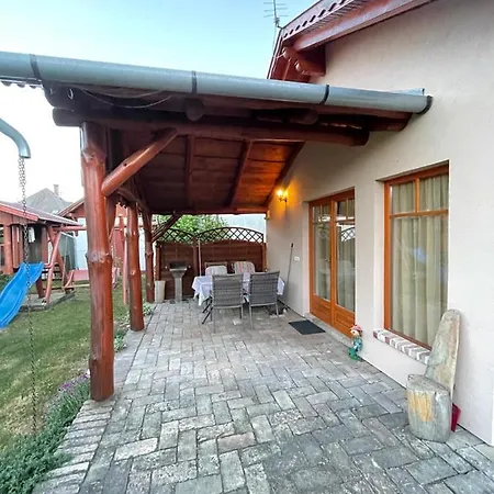 Mária 76